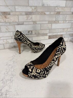 Christian Siriano Black and Cream Patterned Peep-Toe Stiletto High Pumps Sz 7.5
